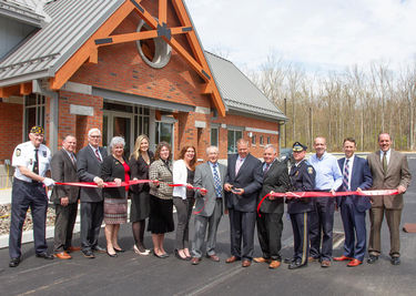 Butler ribbon cutting group 1